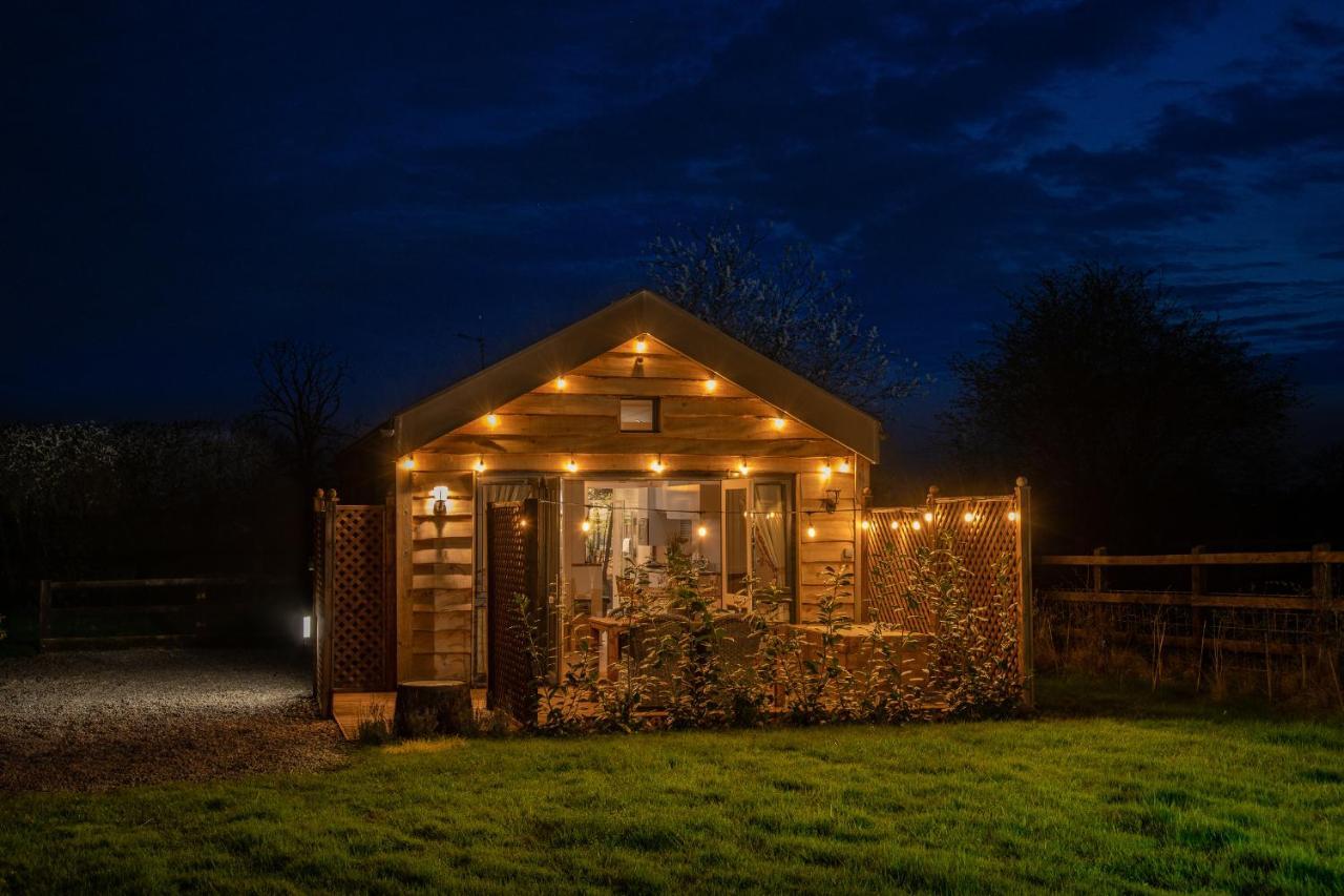 Вилла Montana Log Cabin - Ockeridge Rural Retreats Wichenford Экстерьер фото